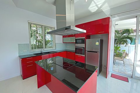 Chalet de 3 dormitorios en Hua Hin, Tailandia № 168395 - foto 15