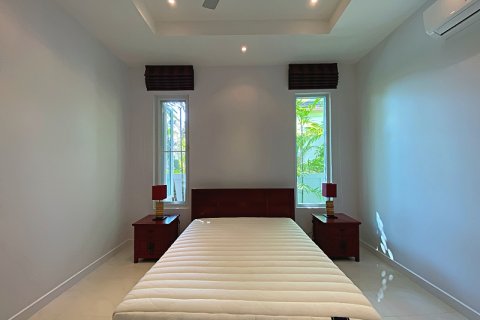 Chalet de 3 dormitorios en Hua Hin, Tailandia № 168395 - foto 26