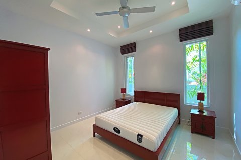 Chalet de 3 dormitorios en Hua Hin, Tailandia № 168395 - foto 25