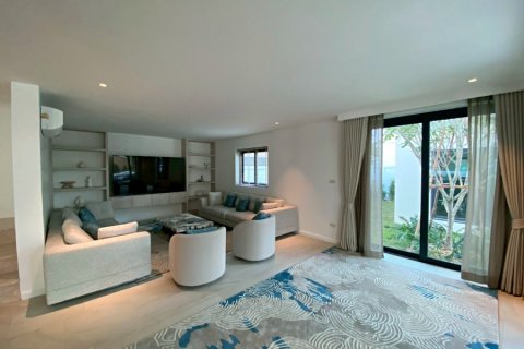 Chalet de 4 dormitorios en Hua Hin, Tailandia № 168362 - foto 10