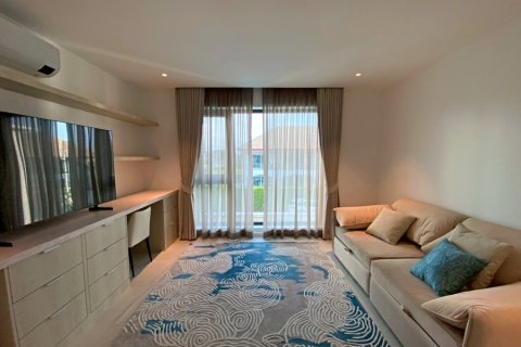 Chalet de 4 dormitorios en Hua Hin, Tailandia № 168362 - foto 25