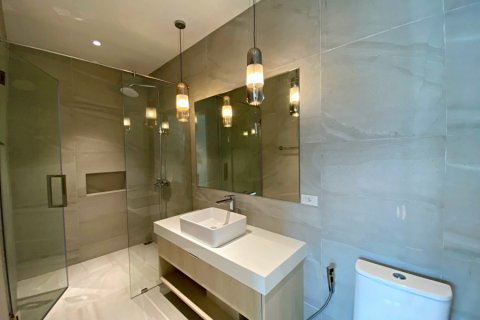 Chalet de 4 dormitorios en Hua Hin, Tailandia № 168362 - foto 24