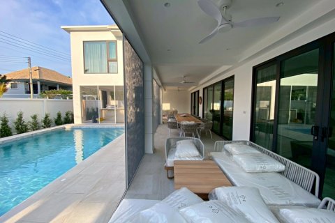 Chalet de 4 dormitorios en Hua Hin, Tailandia № 168362 - foto 4