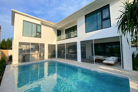 Chalet de 4 dormitorios en Hua Hin, Tailandia № 168362