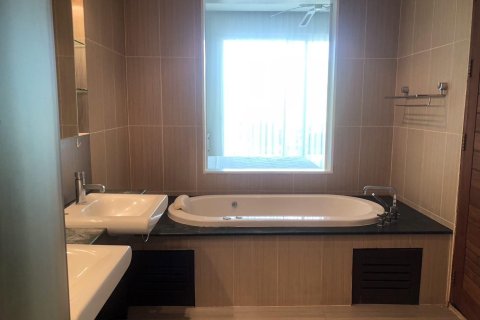 Condominio de 3 dormitorios en Phuket, Tailandia № 156891 - foto 12