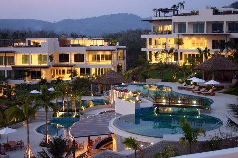 Condo in Phuket, Thailand, 3 bedrooms  № 156891