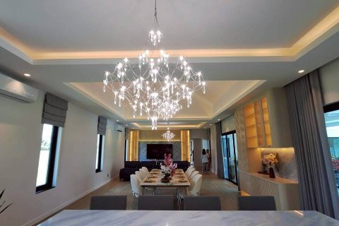 Chalet de 6 dormitorios en Hua Hin, Tailandia № 171997 - foto 9