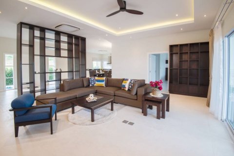 Chalet de 3 dormitorios en Hua Hin, Tailandia № 114008 - foto 7