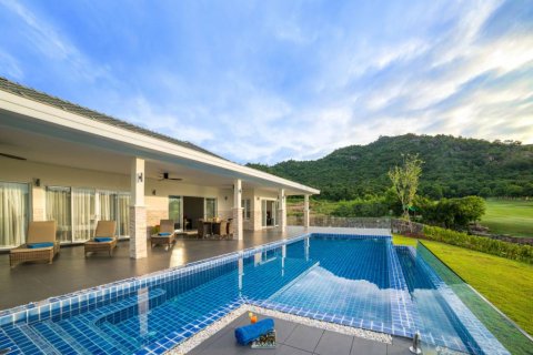 Chalet de 3 dormitorios en Hua Hin, Tailandia № 114008