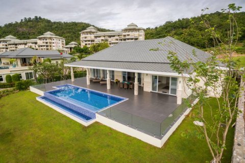 Villa à Hua Hin, Thaïlande 4 chambres № 114010