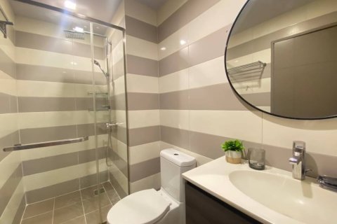 Condominio de 1 dormitorio en Bangkok, Tailandia № 65980 - foto 12