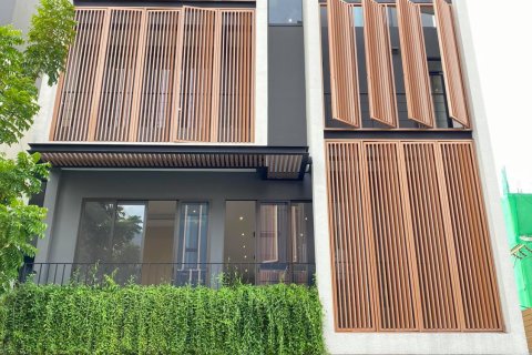 Casa de 4 dormitorios en Bangkok, Tailandia № 65977