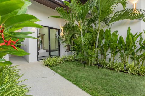 Chalet de 5 dormitorios en Pattaya, Tailandia № 134758 - foto 9