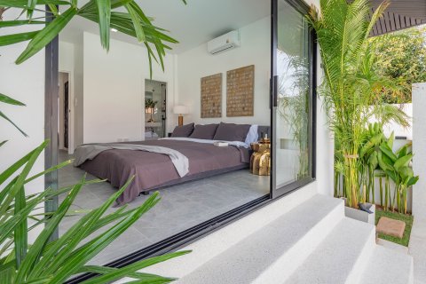 Chalet de 5 dormitorios en Pattaya, Tailandia № 134758 - foto 7