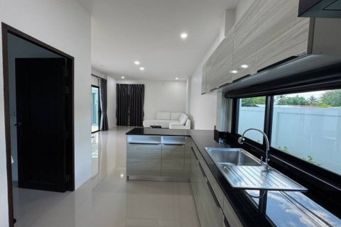 Chalet de 3 dormitorios en Cha-am, Tailandia № 115311 - foto 9