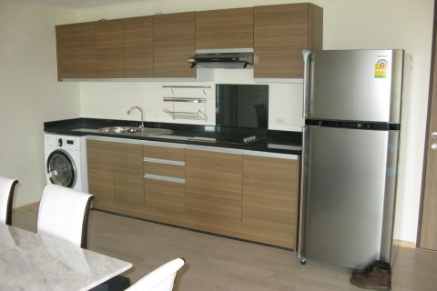 Condo in Bangkok, Thailand, 3 bedrooms  № 115318 - photo 10