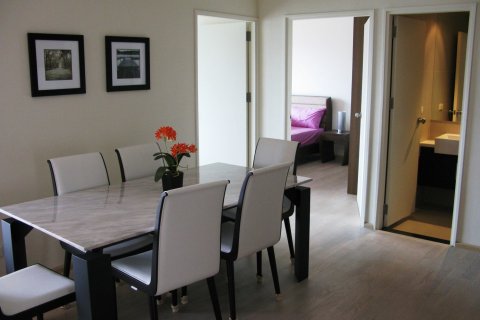 Condo in Bangkok, Thailand, 3 bedrooms  № 115318 - photo 9