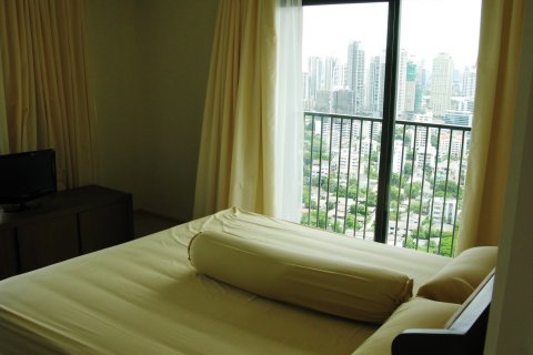 Condo in Bangkok, Thailand, 3 bedrooms  № 115318 - photo 6