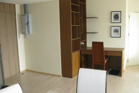 Condo in Bangkok, Thailand, 3 bedrooms  № 115318 - photo 8