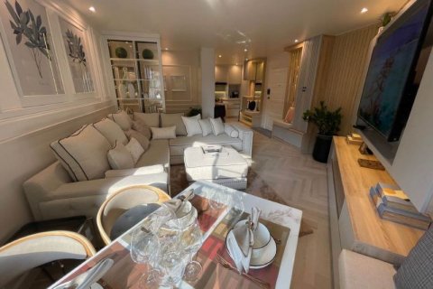 Condominio de 2 dormitorios en Bangkok, Tailandia № 65474 - foto 2