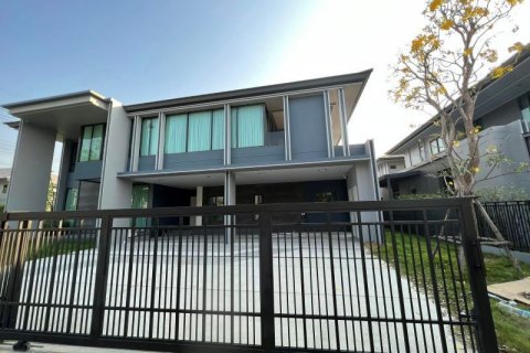 Дом в Бангкоке, Таиланд с 4 спальнями  № 65476