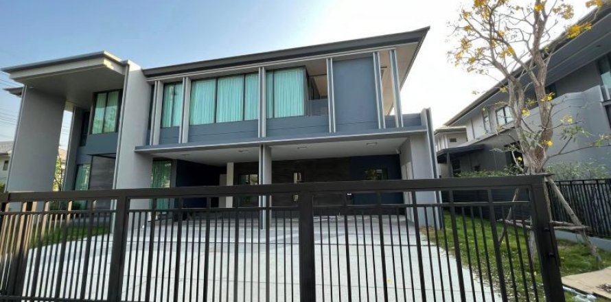 Casa de 4 dormitorios en Bangkok, Tailandia № 65476