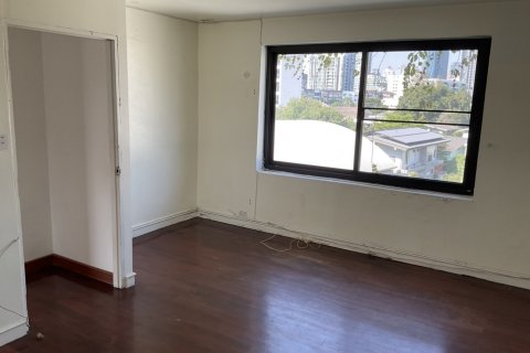 Townhouse in Bangkok, Thailand 5 bedrooms № 143556 - photo 11