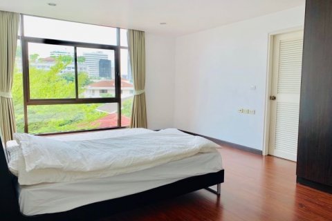 Condominio de 4 dormitorios en Bangkok, Tailandia № 143560 - foto 6