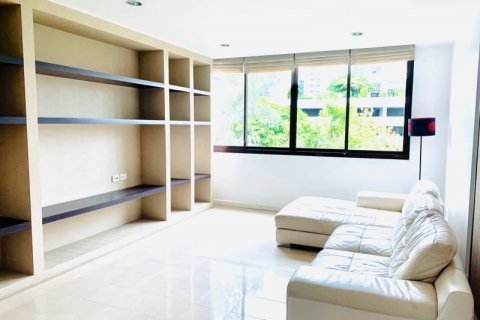 Condominio de 4 dormitorios en Bangkok, Tailandia № 143560 - foto 10