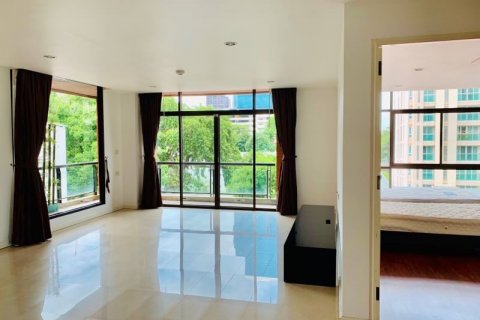 Condominio de 4 dormitorios en Bangkok, Tailandia № 143560 - foto 9