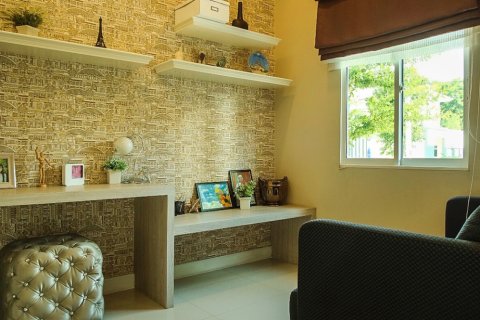 Casa de 4 dormitorios en Bang Lamung, Tailandia № 205373 - foto 22