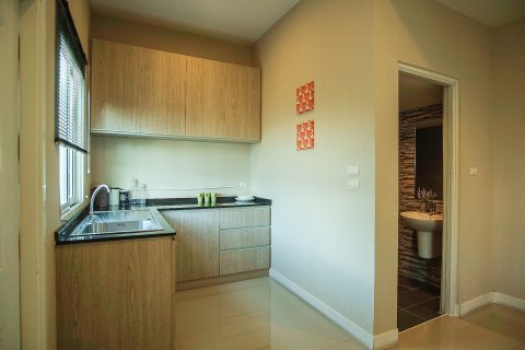 Casa de 4 dormitorios en Bang Lamung, Tailandia № 205373 - foto 24