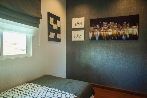 Casa de 4 dormitorios en Bang Lamung, Tailandia № 205373 - foto 7
