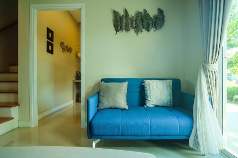 Casa de 4 dormitorios en Bang Lamung, Tailandia № 205373 - foto 3