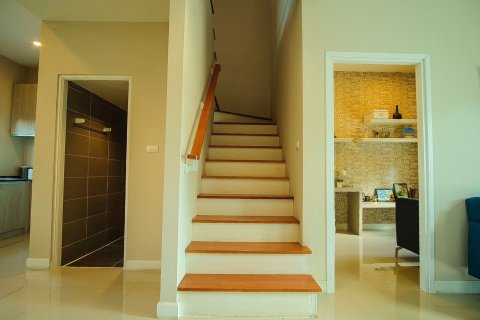 Casa de 4 dormitorios en Bang Lamung, Tailandia № 205373 - foto 20
