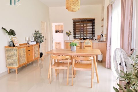 Casa de 3 dormitorios en Bang Lamung, Tailandia № 205376 - foto 4
