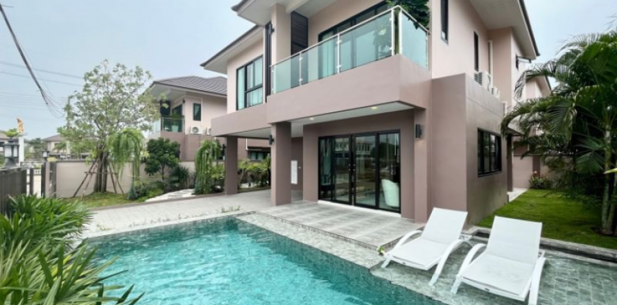Casa de 5 dormitorios en Pattaya, Tailandia № 54438