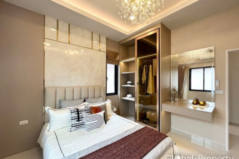 Casa de 5 dormitorios en Pattaya, Tailandia № 54438 - foto 12