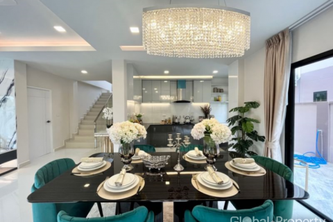 Casa de 5 dormitorios en Pattaya, Tailandia № 54438 - foto 19