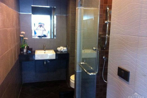 Condominio de 1 dormitorio en Pattaya, Tailandia № 204477 - foto 5