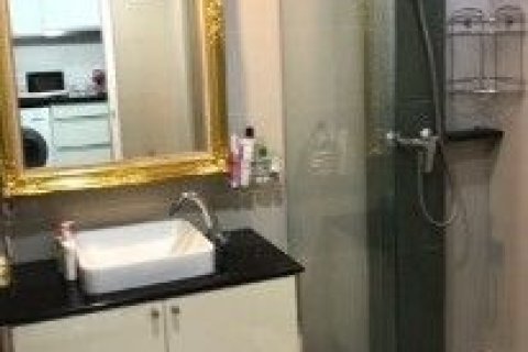Studio in the Condo in Phra Khanong, Bangkok, Thailand № 148808 - photo 3