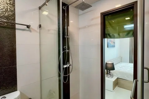 Apartamento de 2 dormitorios en Pattaya, Tailandia № 175556 - foto 24