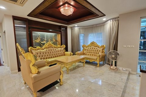 Haus in Bangkok, Thailand 4 Schlafzimmer № 201138 - Foto 13