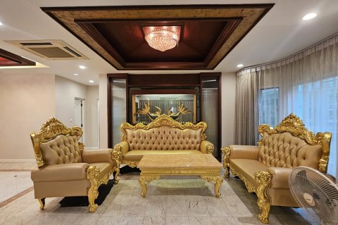 Haus in Bangkok, Thailand 4 Schlafzimmer № 201138 - Foto 12