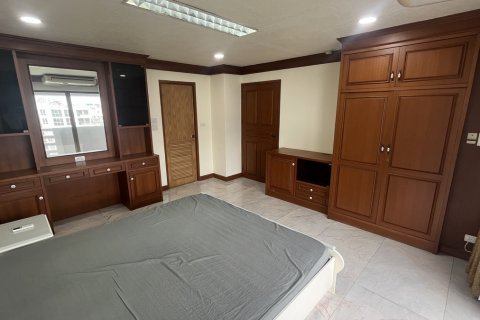 Eigentumswohnung in Watthana, Bangkok, Thailand, 3 Schlafzimmer  № 201140 - Foto 11