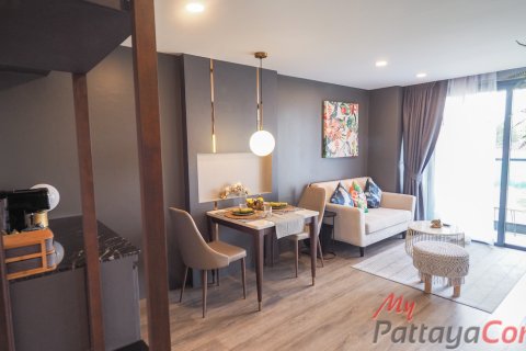 Studio dans le Condo à Bang Sare, Thaïlande  № 205274