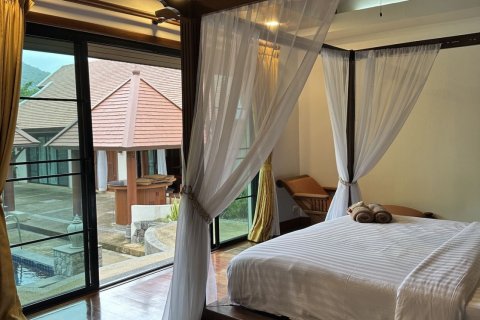 Chalet de 5 dormitorios en Phuket, Tailandia № 140702 - foto 2