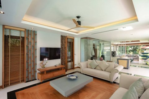 Casa de 6 dormitorios en Ko Kaeo, Tailandia № 180462 - foto 16