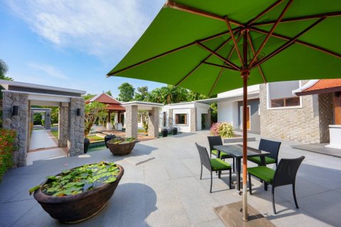 Casa de 6 dormitorios en Ko Kaeo, Tailandia № 180462 - foto 8