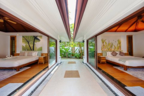 Casa de 6 dormitorios en Ko Kaeo, Tailandia № 180462 - foto 29